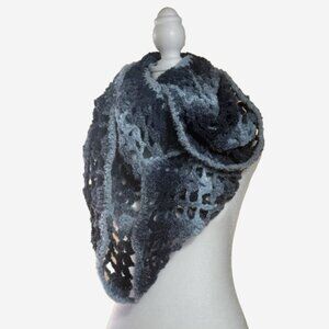 Blue Ombre Crochet Infinity Scarf – Soft & Cozy Winter Loop